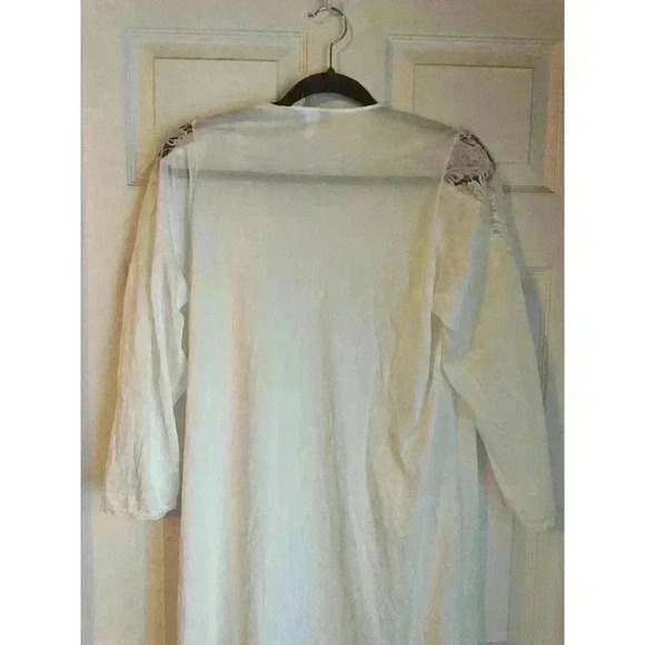 VINTAGE LADY CAMEO of Dallas WHITE SIZE MEDIUM NYLON ROBE Bridal 70s Nightgown - Picture 9 of 9